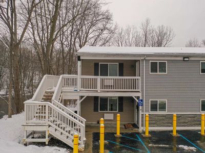 5247 Harold Dr APT 25, Flushing, MI, 48433