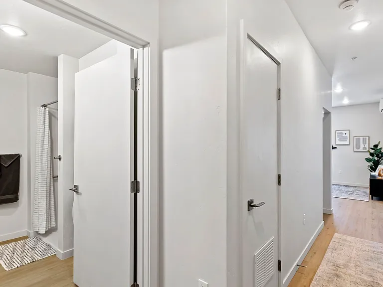 Main Ave Lofts — Photo 10