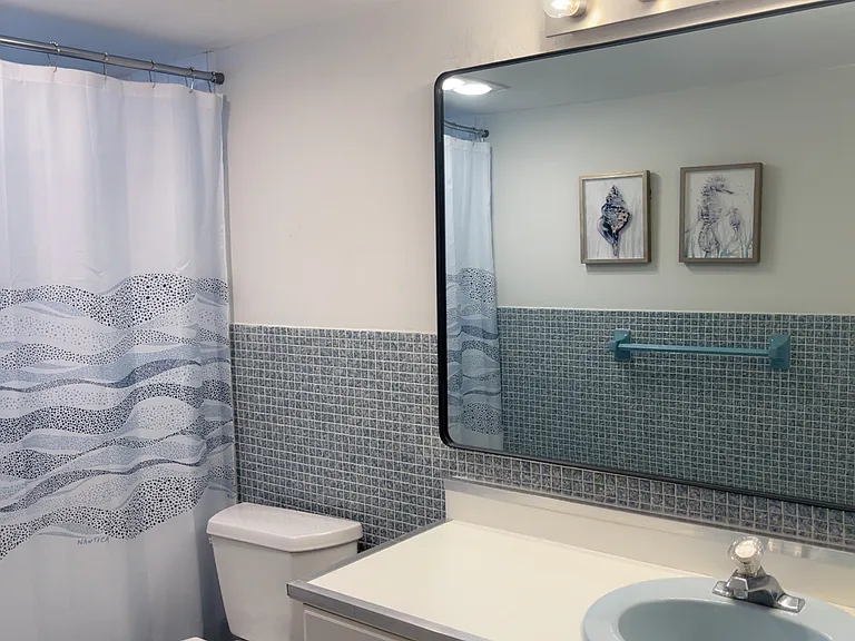 1357 Collins Ave #2R — Photo 8