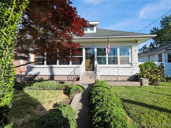 410 E Charlestown Avenue, Jeffersonville, IN 47130