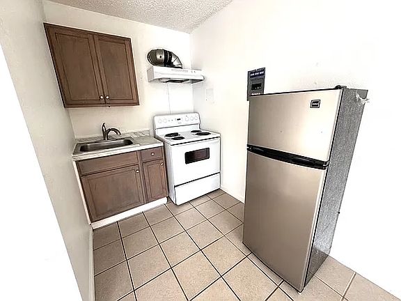 2nd image of 500 E Harding Ave #6