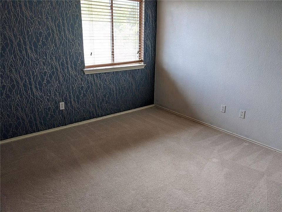 2nd image of 9217 Vigen Cir