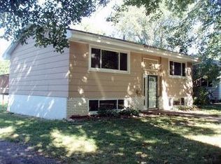 134 17th Ave N, Hopkins, MN 55343