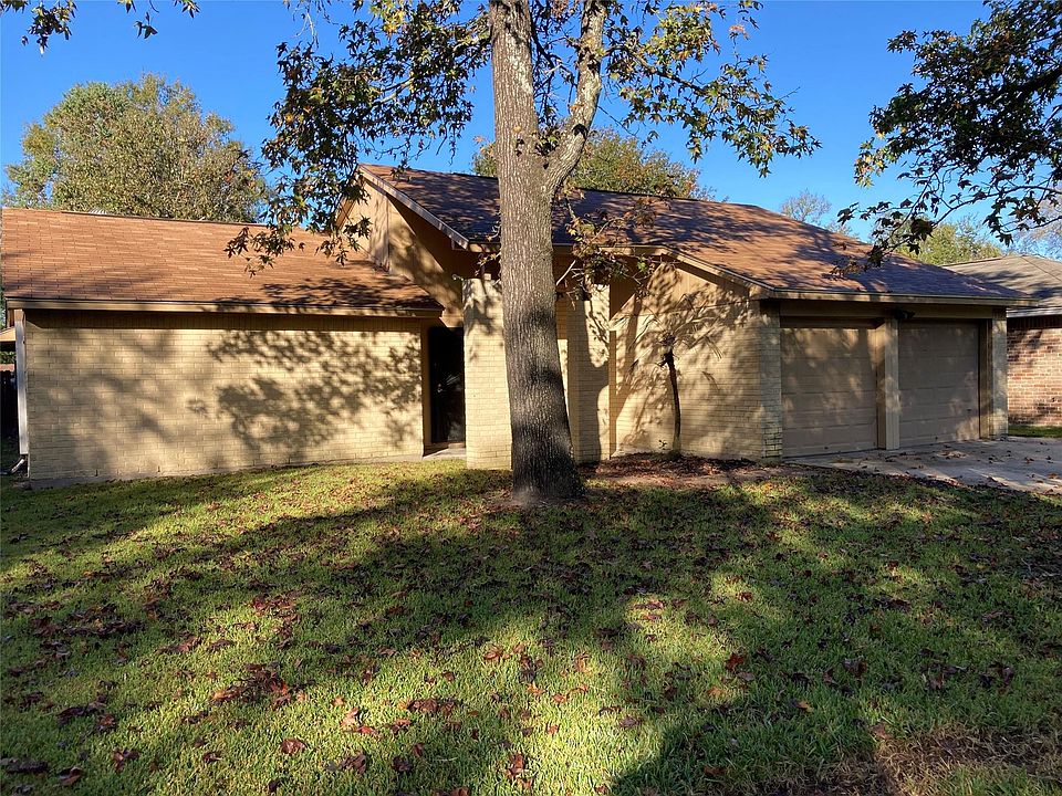 1st image of 17555 S Compass Rose Cir