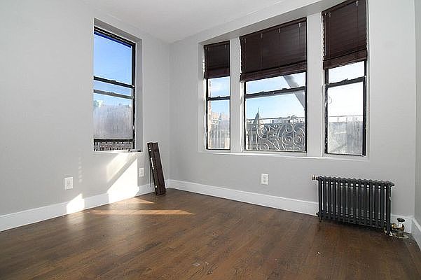 1st image of 724 Saint Nicholas Ave #33