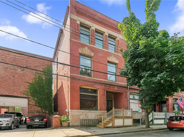 423 Lockhart St, Pittsburgh, PA 15212