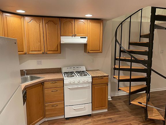 Open concept floor (kitchen #2)