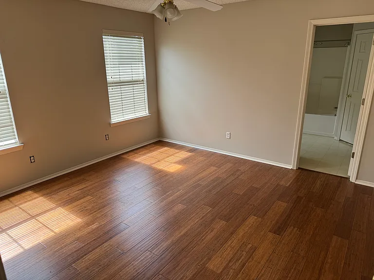 1108 Kenwood Cv — Photo 10