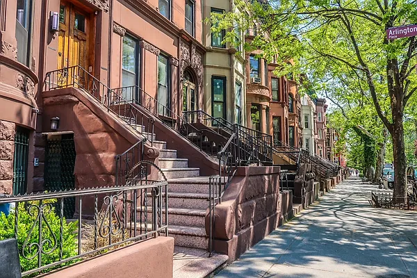 Rented by Level Group | media 7