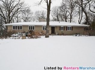 1504 Clarendon Dr, Wayzata, MN 55391