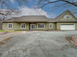 103 Sussex Dr, Halifax, NS B3Z4J2