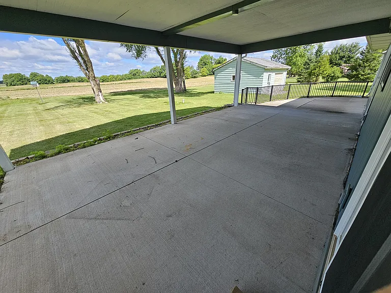 W330N9225 W Shore Dr — Photo 32
