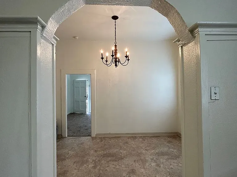 153 Locust Ave — Photo 17