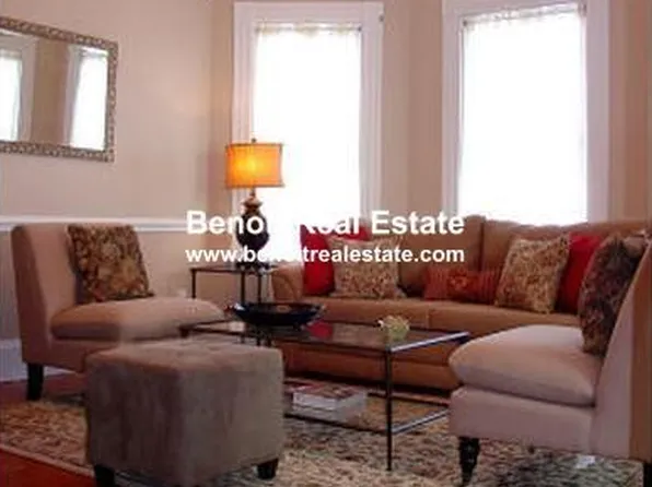 174 Elm St N Unit 1, Cambridge, MA 02140