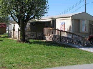 240 Edgewater Dr, Sevierville, TN 37862