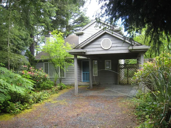 365 4th Pl S, Manzanita, OR 97130