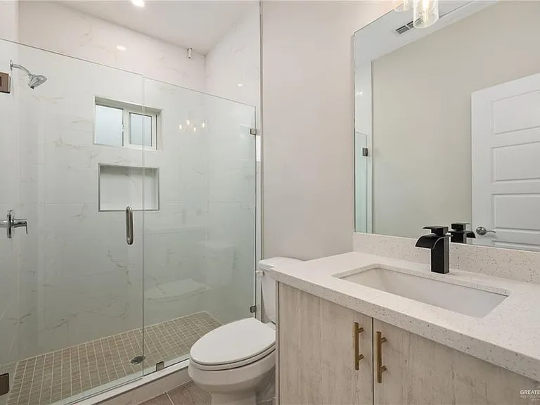 5901 Northwestern Ave #3 — Photo 8