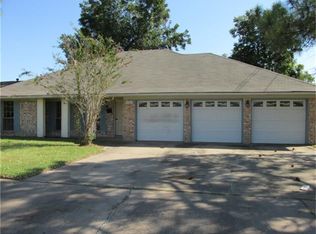 1102 N Amy Dr, Deer Park, TX 77536