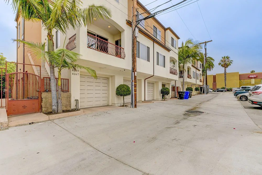 3 bed, 1500 sqft, $6,700 — Photo 1