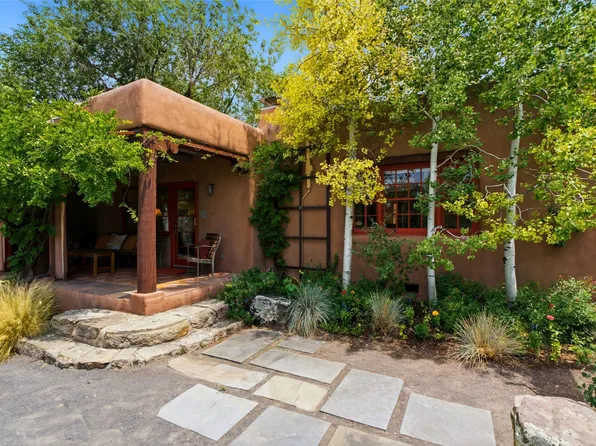 605 Sunset St, Santa Fe, NM 87501