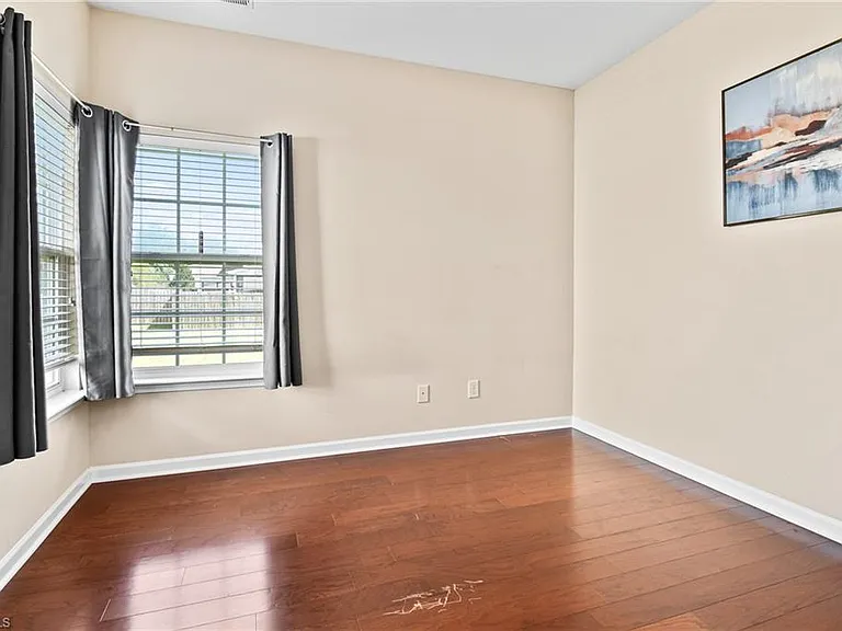 2611 Leighswood Dr — Photo 13