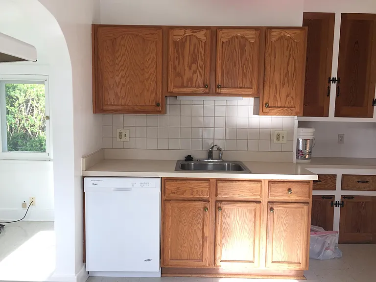 225 Wiltshire Blvd — Photo 12