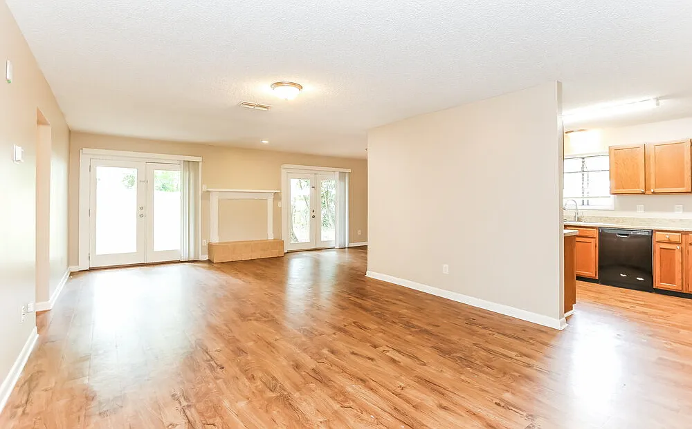 3 bed, 2.0 bath, 1476 sqft, $1,750 — Photo 3