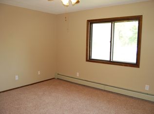 3915 Foss Rd APT 203, Saint Anthony, MN 55421