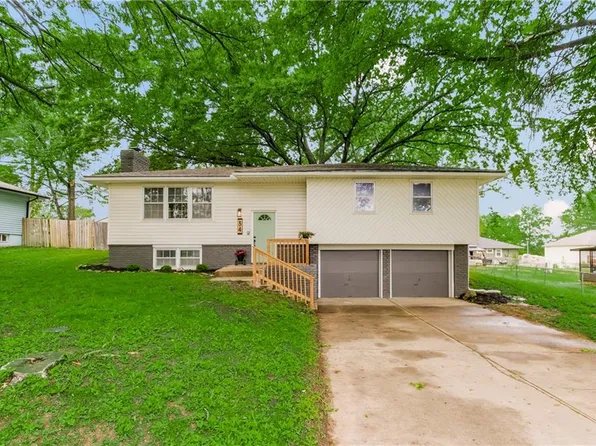 34 N 80th Ter, Kansas City, KS 66111