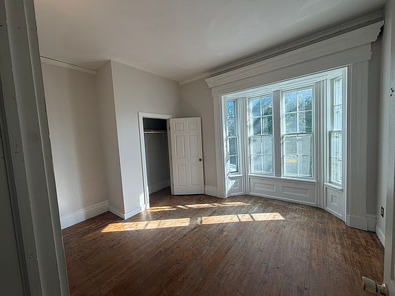 3rd image of 211 N Main St APT 2