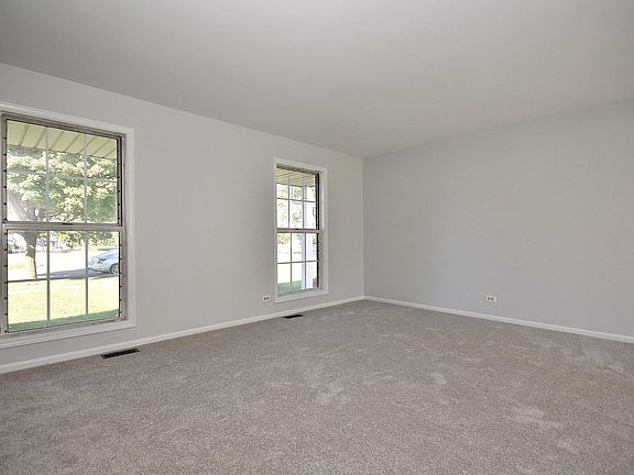 4th image of 1551 S Lloyd Ave