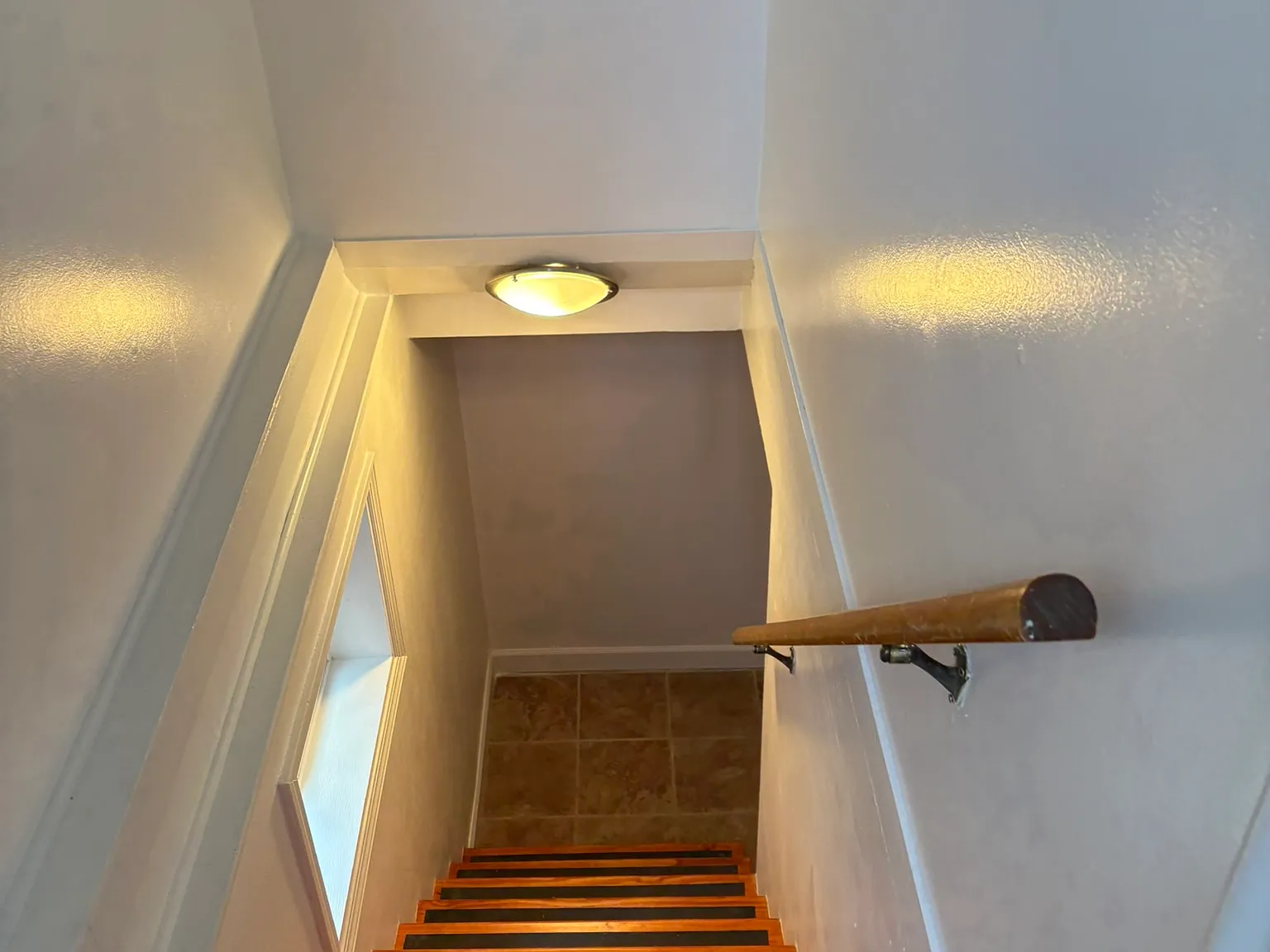 2 bed, 850 sqft, $1,100 — Photo 3