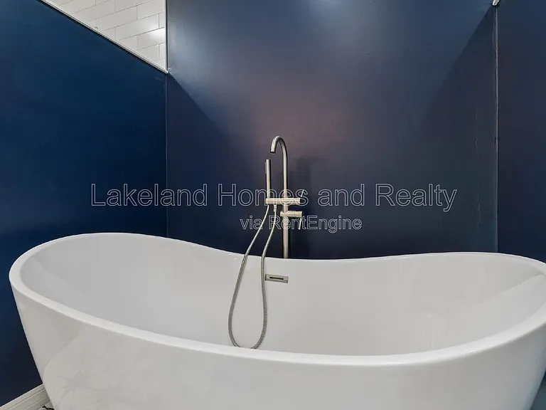 95 Woodside Dr — Photo 31