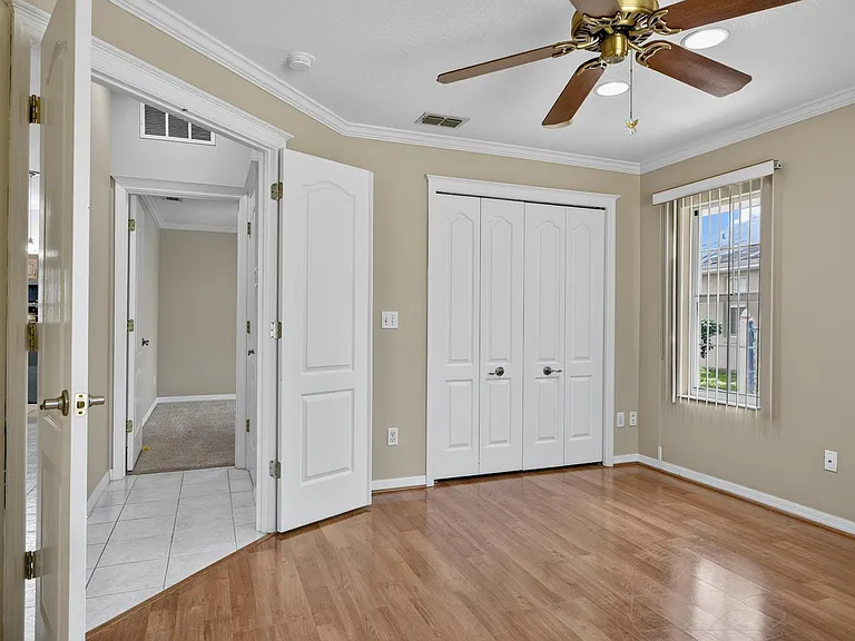 20 Woodford Ln — Photo 51