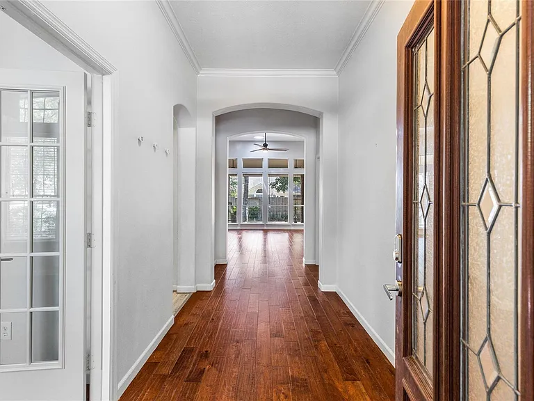 11 Belcarra Pl — Photo 3