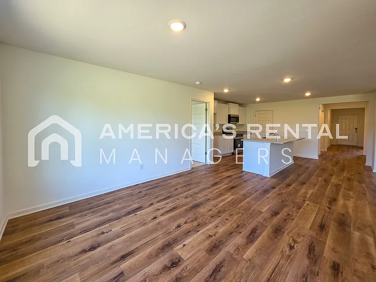 609 Aberdeen Trce — Photo 41