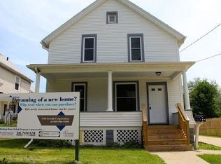 371 Beach St, Aurora, IL 60505