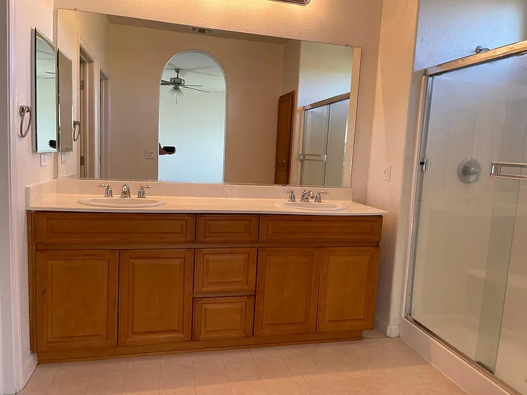 506 Barclay Way — Photo 14
