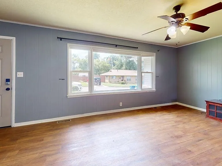 1313 Vieux Dr — Photo 12