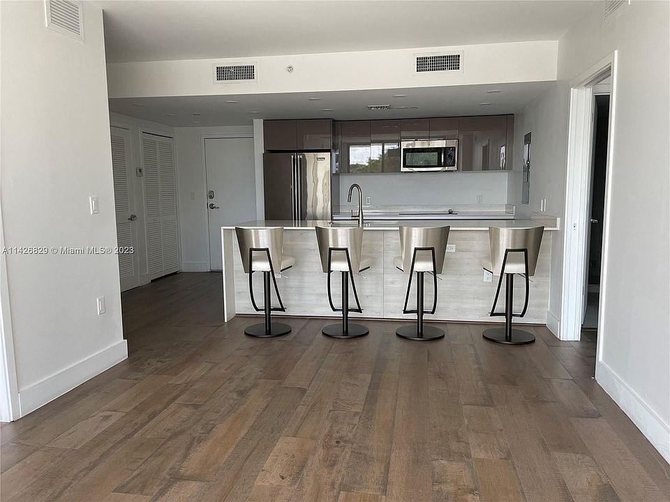 1st image of 13800 Highland Dr Unit 304