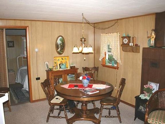 3rd image of 4910 Wildwood Dr