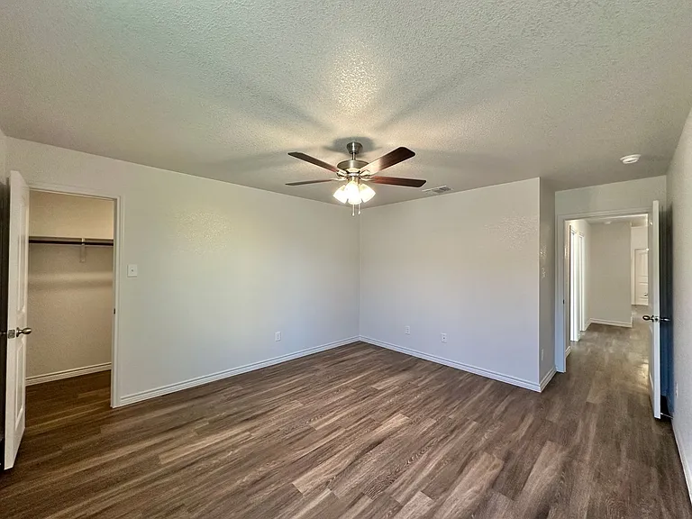 213 Dolphin Dr — Photo 24