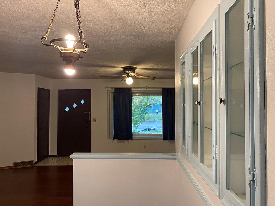 611 Arnold Ave, Rockford, IL 61108 Zillow