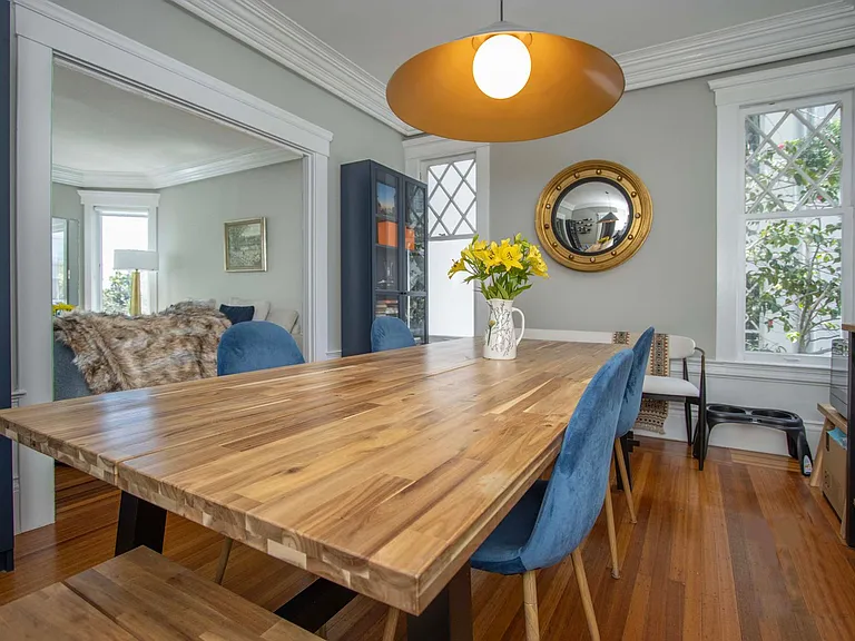 1145 Green St #1 — Photo 3