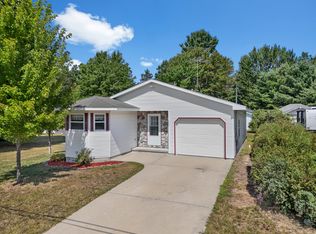 305 S Main St, Roscommon, MI 48653