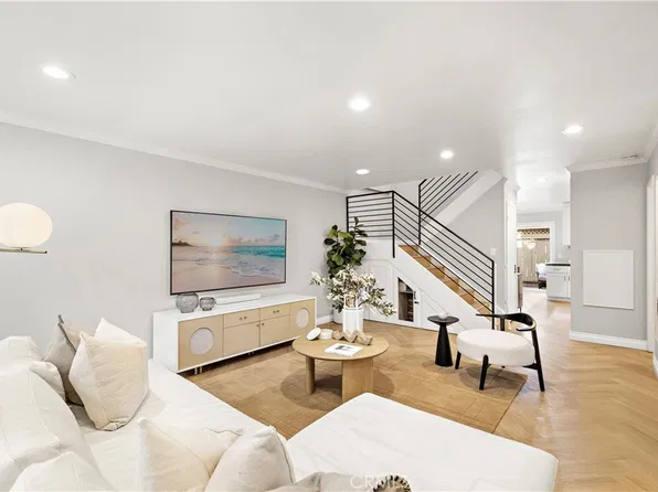 34 Starfish Ct #12, Newport Beach, CA 92663