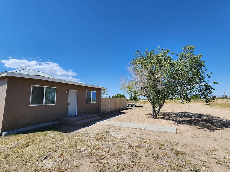 537 S Taylor Rd — Photo 49