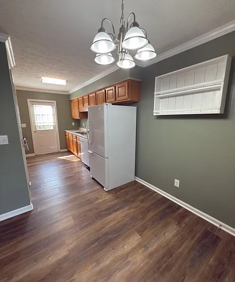 1048 Bridge Ave — Photo 5