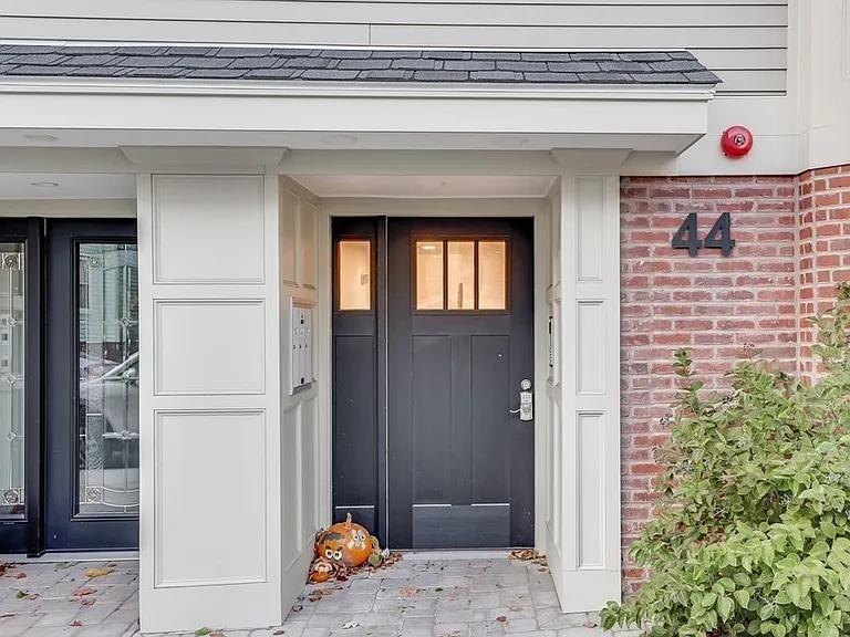 44 W Eagle St #3 — Photo 21