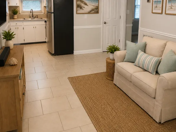 1025 S Hollywood Dr APT C, Surfside Beach, SC 29575